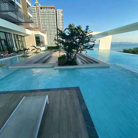 Aeras Jomtien By Cherry Aparthotel Exterior photo